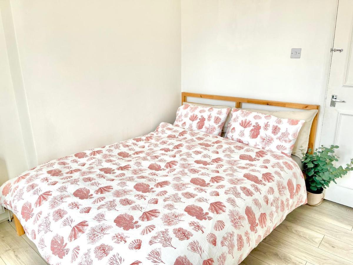 Archway Station Big Bedroom Flat London Exterior photo